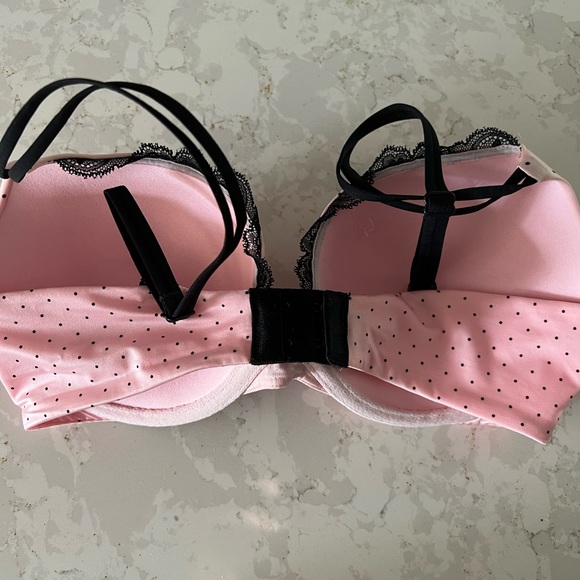 NWOT. Victoria’s Secret bra. 34D. Push up. - Picture 3 of 4
